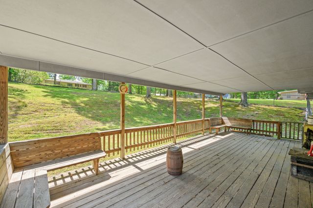 472 Oakville Cir, Parsons, TN 38363
