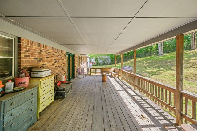 472 Oakville Cir, Parsons, TN 38363