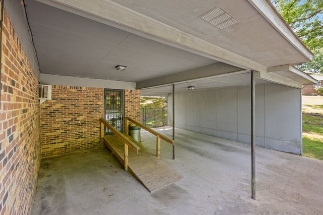 472 Oakville Cir, Parsons, TN 38363