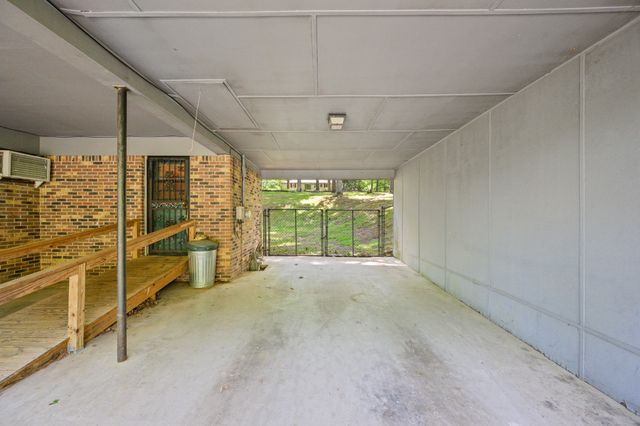 472 Oakville Cir, Parsons, TN 38363