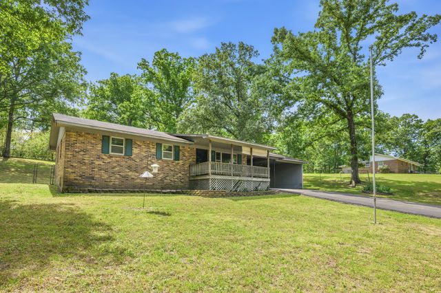 472 Oakville Cir, Parsons, TN 38363