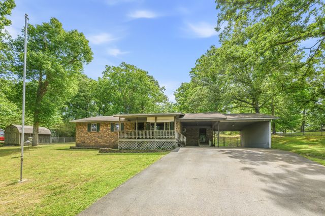 472 Oakville Cir, Parsons, TN 38363