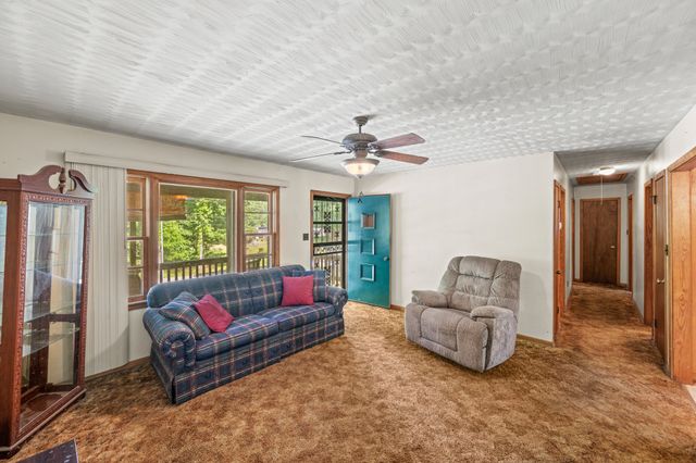 472 Oakville Cir, Parsons, TN 38363