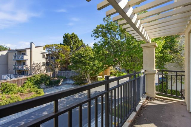 39 Arroyo View Circle, Belmont, CA 94002