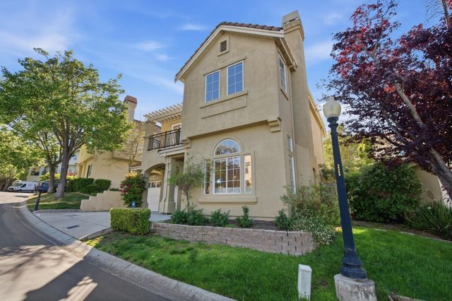 39 Arroyo View Circle, Belmont, CA 94002