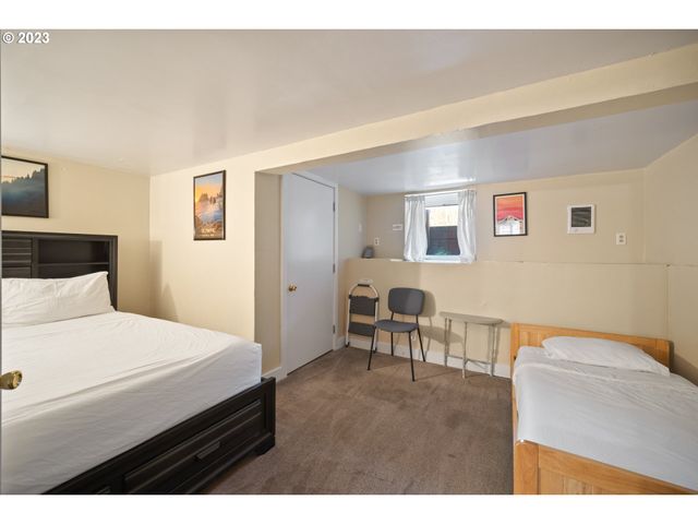 709 W FOURTH PLAIN Blvd, Vancouver, WA 98660