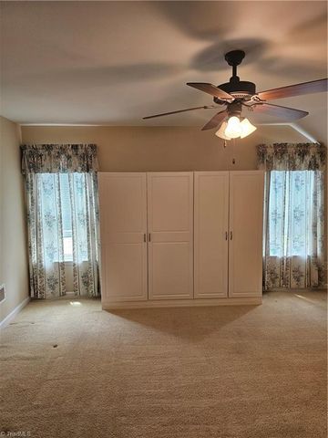 4368 Glenmore Creek Drive, Winston-salem, NC 27107