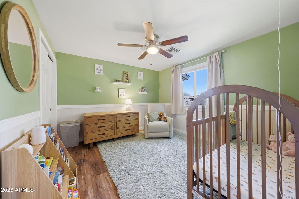 Image 20 of property listing at 3520 E THUNDERBIRD Road, Phoenix, AZ 85032