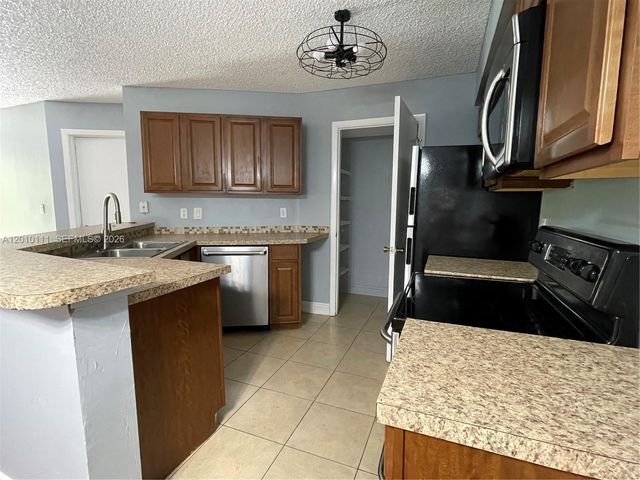 9999 Summerbreeze Dr 717, Sunrise, FL 33322