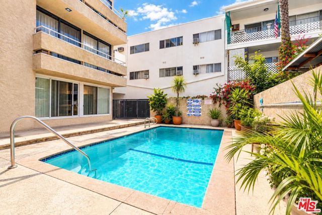 11909 Weddington Street 104, Los Angeles, CA 91607