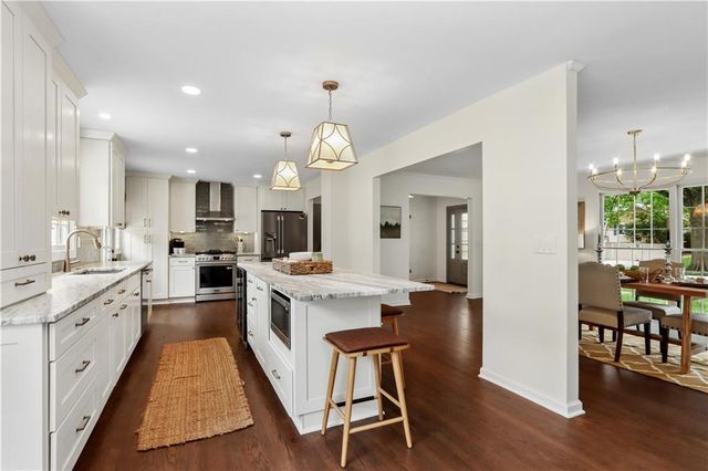 4808 W 81st Street, Prairie Village, KS 66208