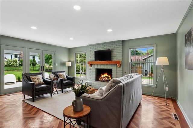 4808 W 81st Street, Prairie Village, KS 66208