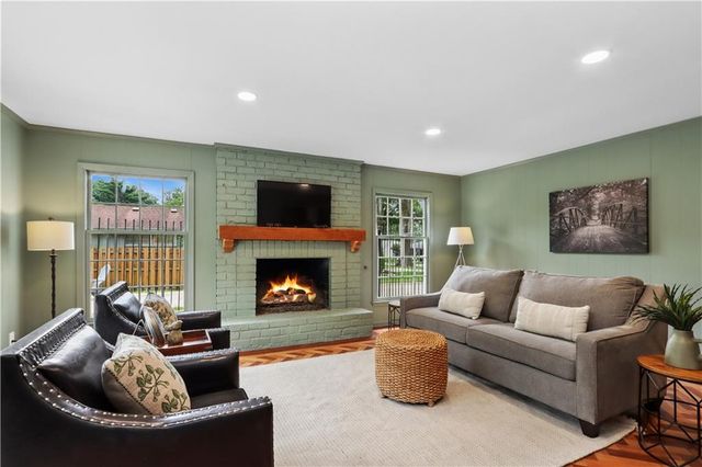 4808 W 81st Street, Prairie Village, KS 66208