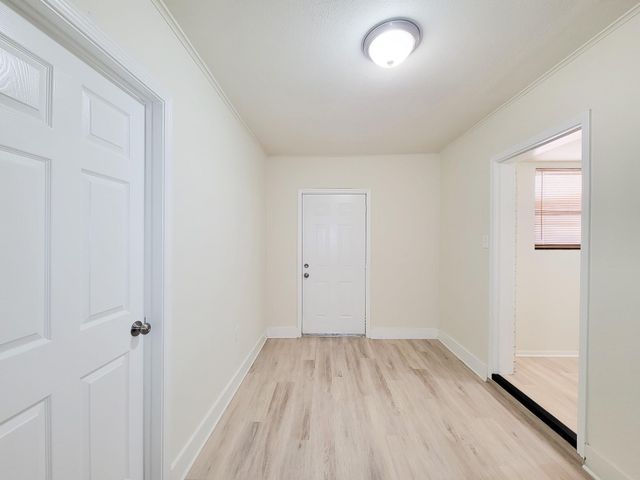 133 S Yaupon Street, Lake Jackson, TX 77566