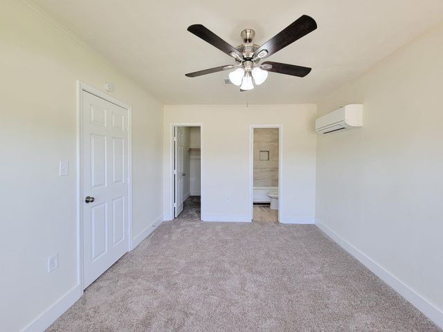133 S Yaupon Street, Lake Jackson, TX 77566