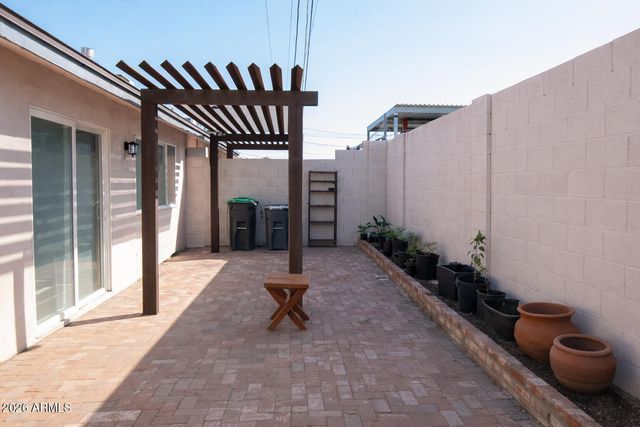 2614 N 72ND Place, Scottsdale, AZ 85257