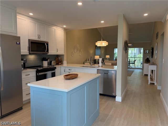 3002 Sandpiper Bay CIR A306, Naples, FL 34112
