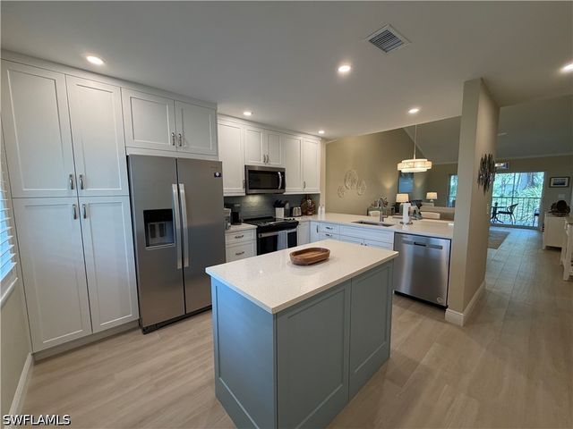 3002 Sandpiper Bay CIR A306, Naples, FL 34112