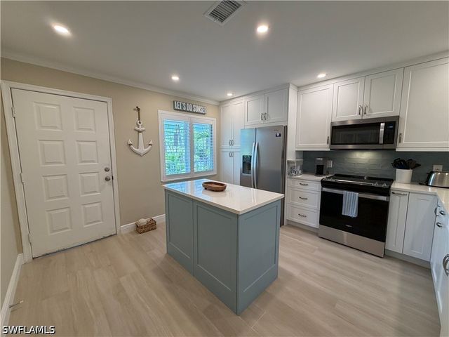 3002 Sandpiper Bay CIR A306, Naples, FL 34112