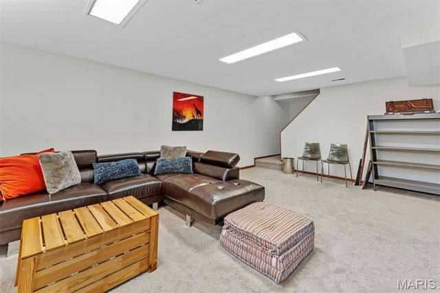 1044 Dutch Mill Drive, Ballwin, MO 63011