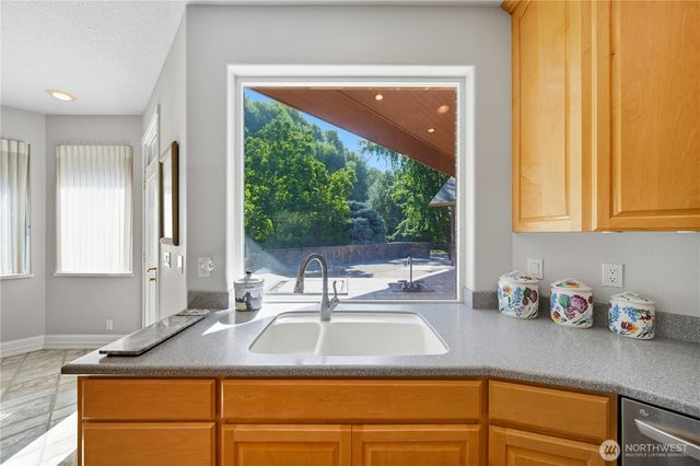 1629 Wheatcrest Road, Walla Walla, WA 99362