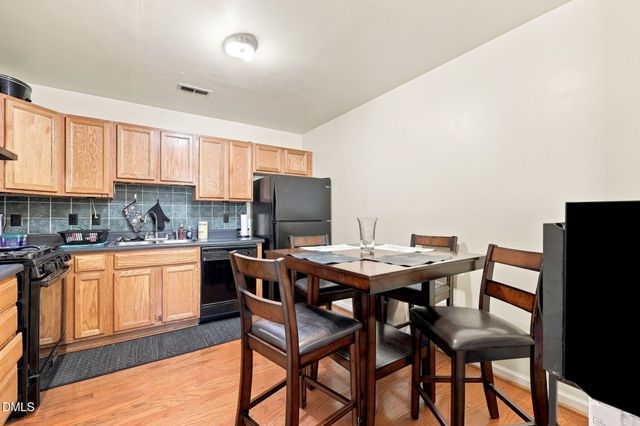 8640 Neuse Landing Lane 105, Raleigh, NC 27616