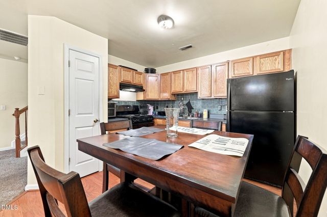 8640 Neuse Landing Lane 105, Raleigh, NC 27616