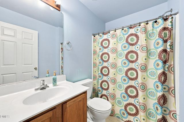 8640 Neuse Landing Lane 105, Raleigh, NC 27616
