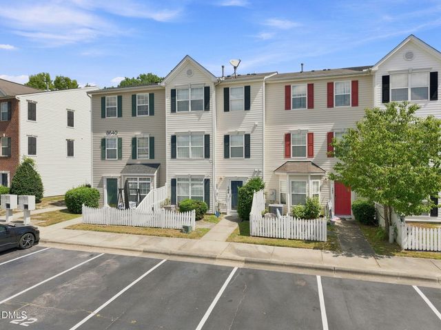 8640 Neuse Landing Lane 105, Raleigh, NC 27616