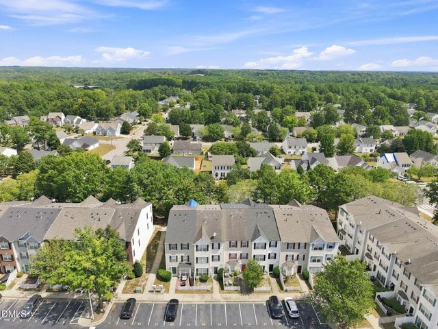 8640 Neuse Landing Lane 105, Raleigh, NC 27616