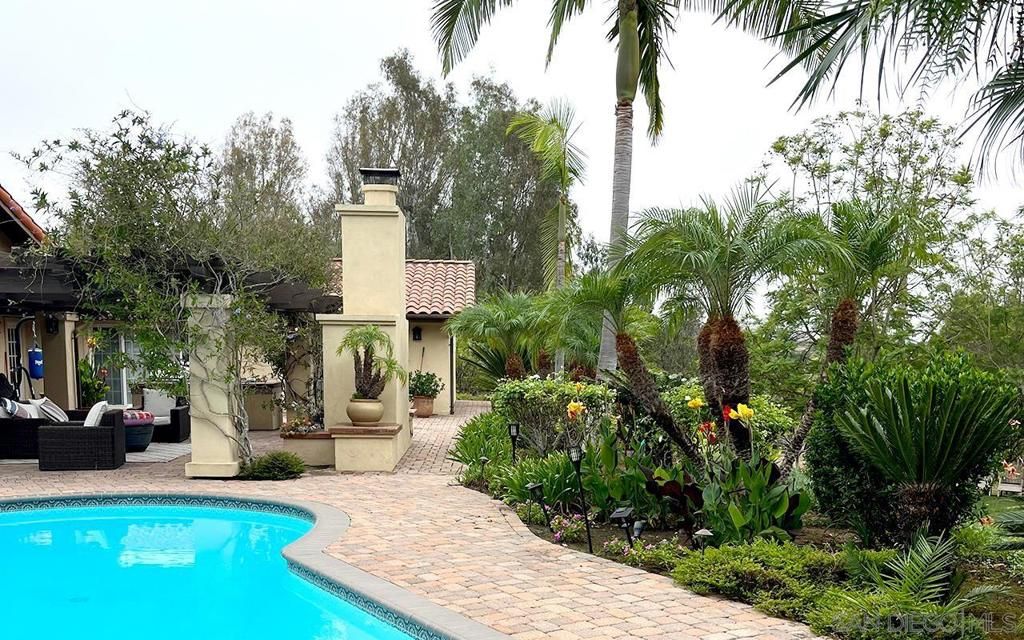 17380 Via Cuatro Caminos, Rancho Santa Fe, CA 92067