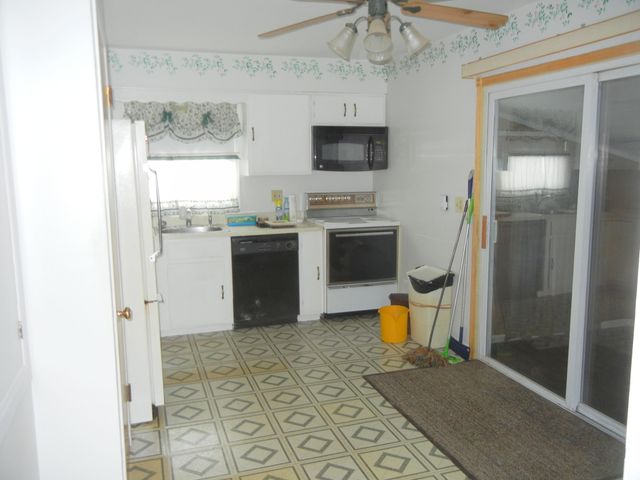 16 Beechwood Drive, Rouses Point, NY 12979