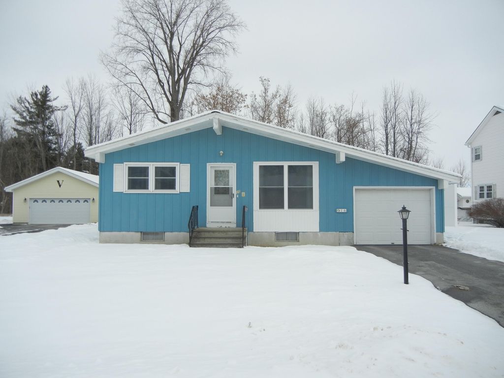 16 Beechwood Drive, Rouses Point, NY 12979