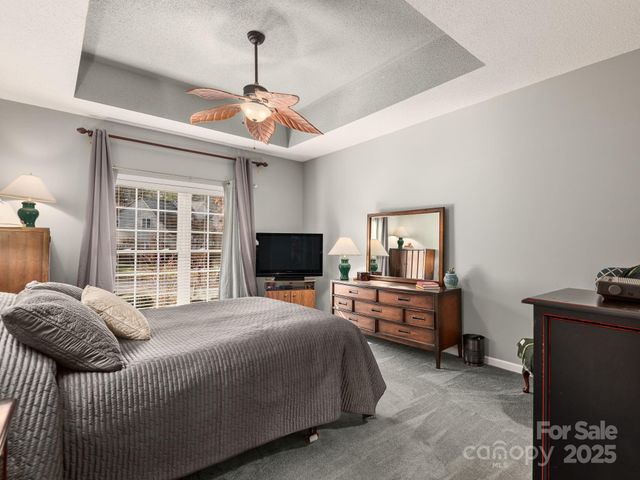 34 Wyntree Drive, Asheville, NC 28803