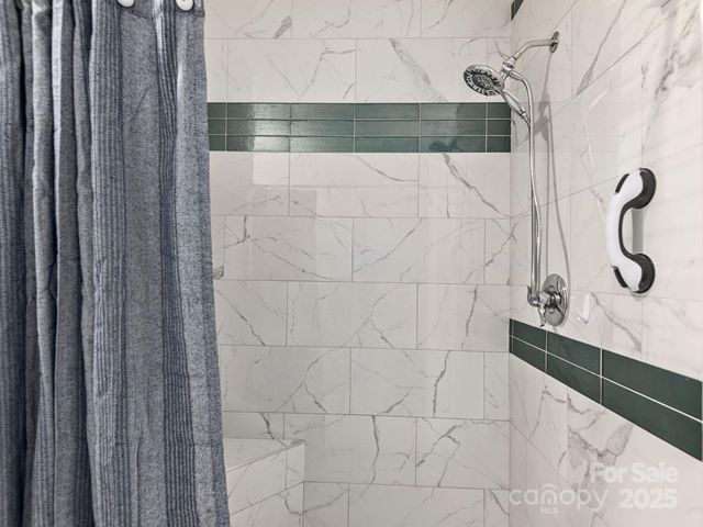 34 Wyntree Drive, Asheville, NC 28803