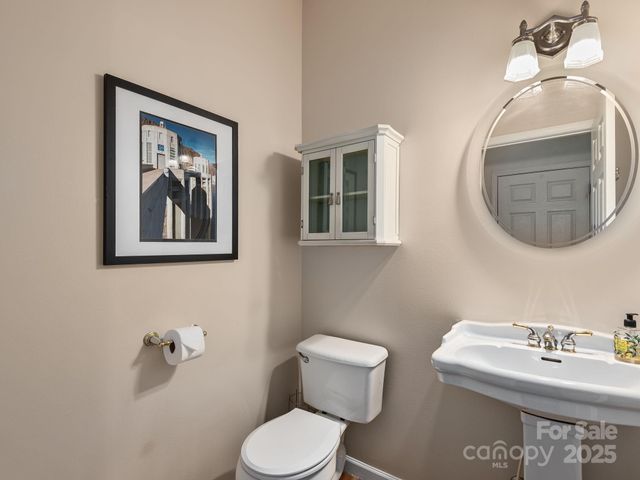 34 Wyntree Drive, Asheville, NC 28803