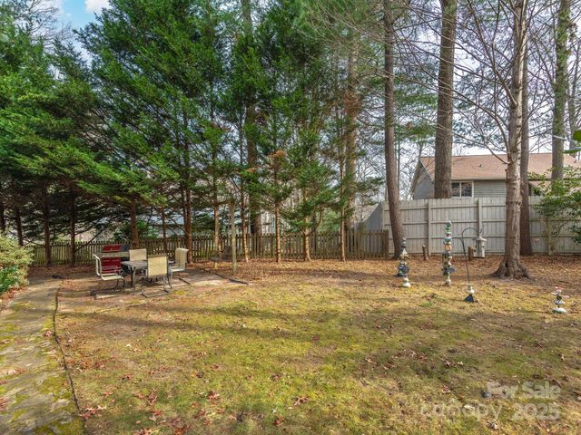 34 Wyntree Drive, Asheville, NC 28803