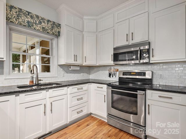 34 Wyntree Drive, Asheville, NC 28803