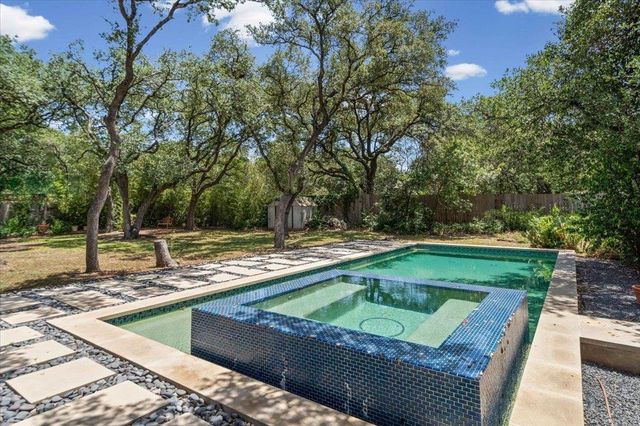 3803 Greystone DR, Austin, TX 78731