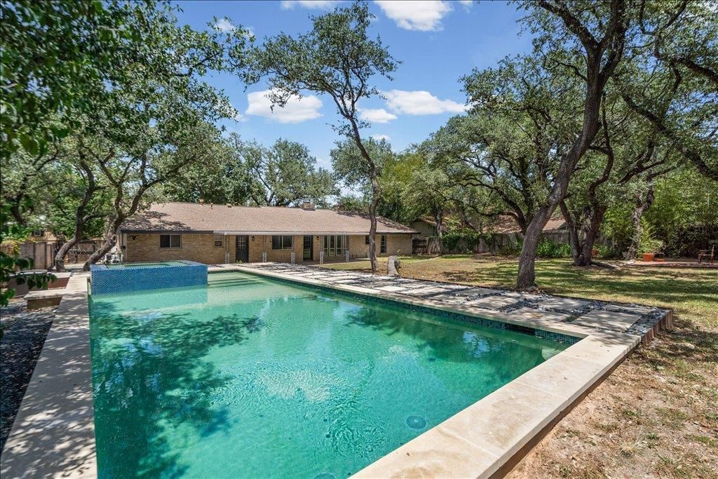 3803 Greystone DR, Austin, TX 78731