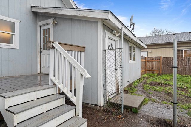 2317 E 6th Ave, Spokane, WA 99202