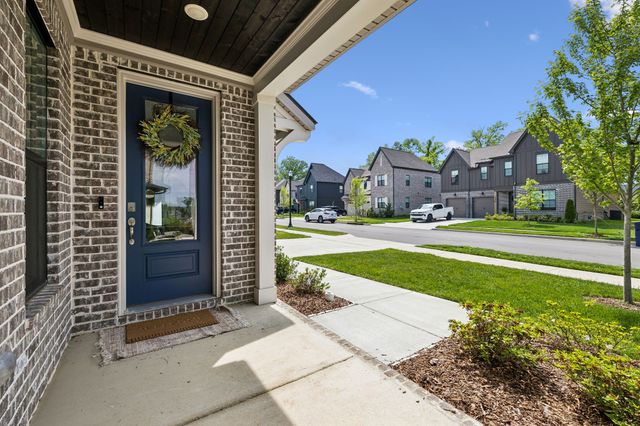 3287 Sassafras Ln, Thompsons Station, TN 37179