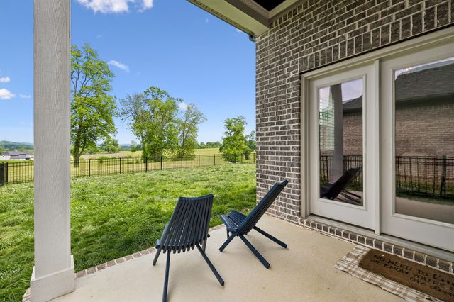 3287 Sassafras Ln, Thompsons Station, TN 37179