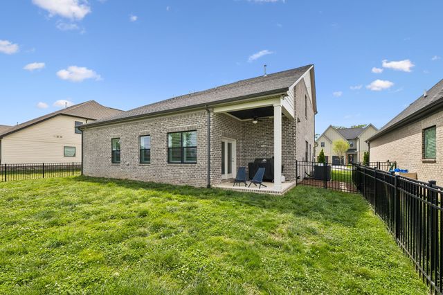 3287 Sassafras Ln, Thompsons Station, TN 37179