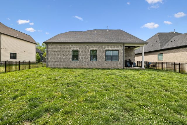 3287 Sassafras Ln, Thompsons Station, TN 37179