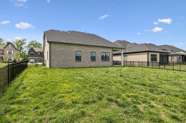 3287 Sassafras Ln, Thompsons Station, TN 37179