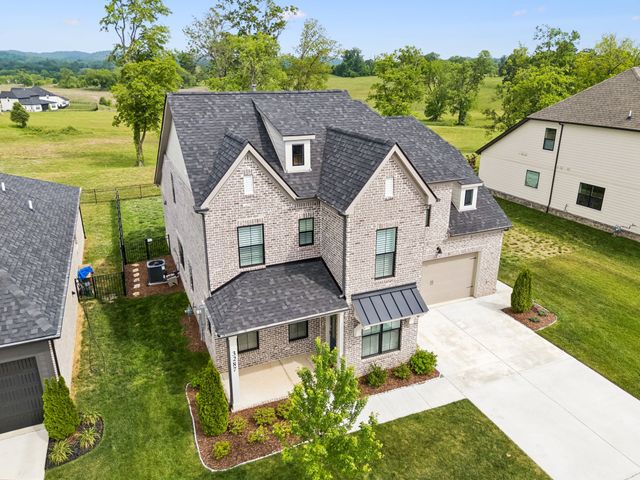 3287 Sassafras Ln, Thompsons Station, TN 37179