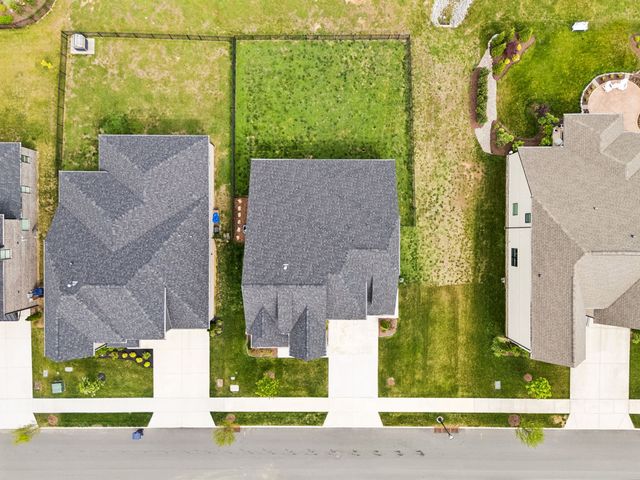 3287 Sassafras Ln, Thompsons Station, TN 37179