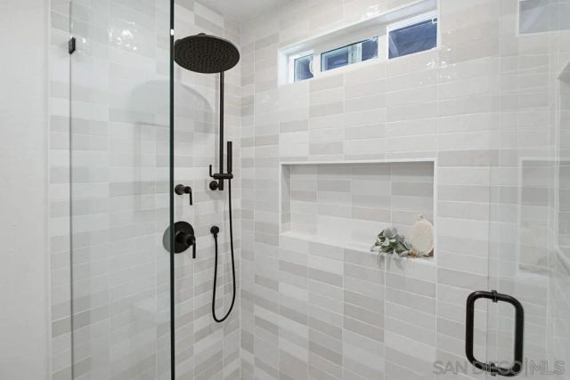 2910 Erie St, San Diego, CA 92117