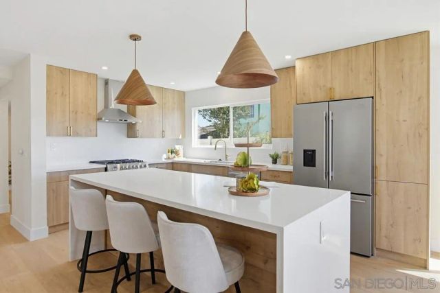 2910 Erie St, San Diego, CA 92117